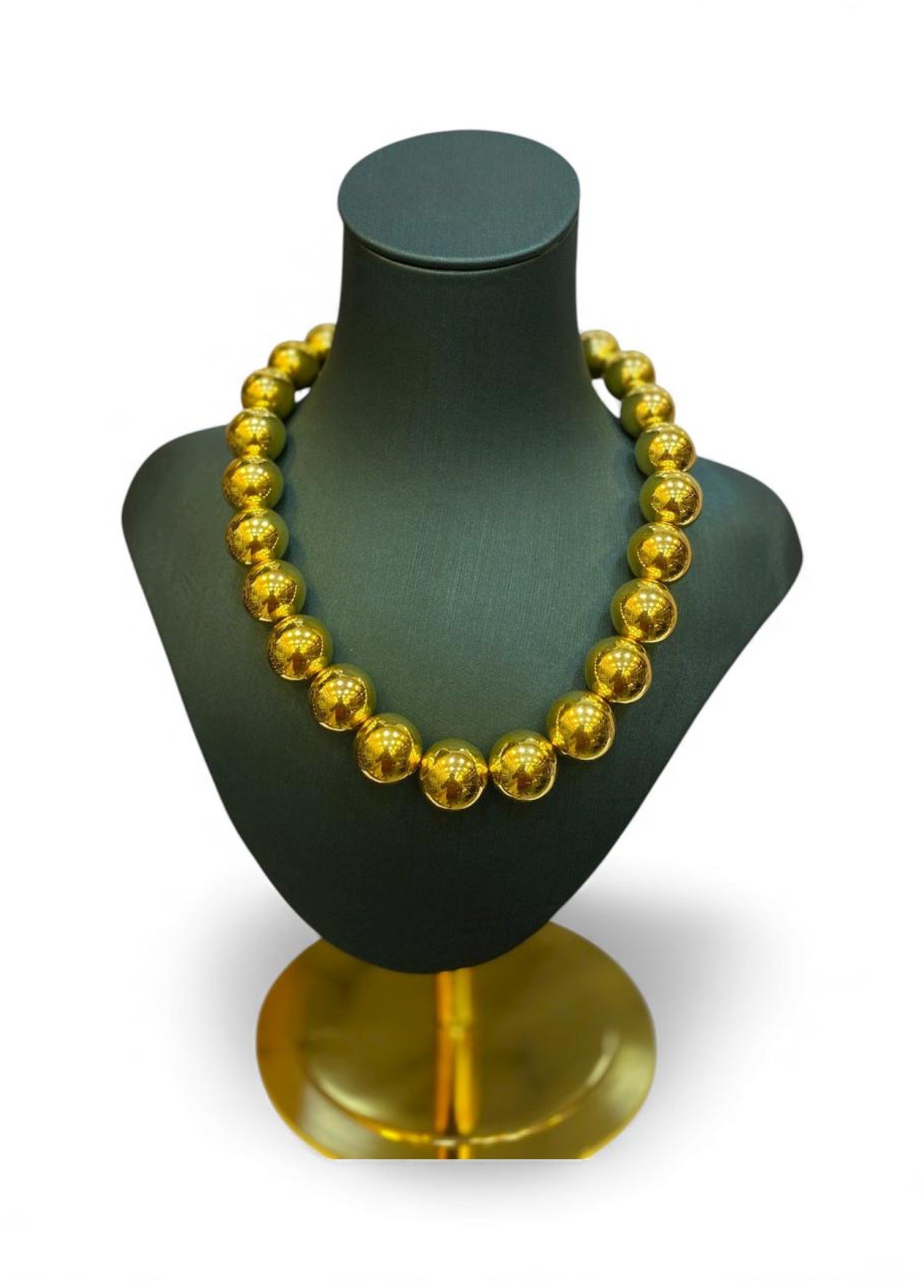 Büyük Top Modeli Altın Renkli Kolye Büyük Top Modeli Altın Renkli Kolye